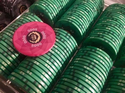  crown laurel poker chips
